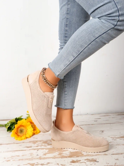 Royalfashion Dámske perforované nízke topánky Goriette