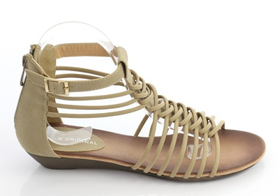 Béžové sandále na nízkom podpätku vyrobené z umelej kože Uasswerra - Obuv