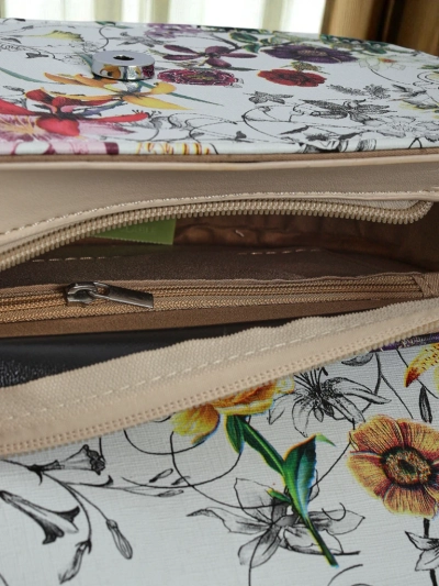 Royalfashion Majhna ženska torbica iz eko usnja z rožami Ori Elle