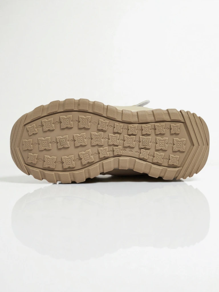 Ženski škornji a'la za sneg Auralen