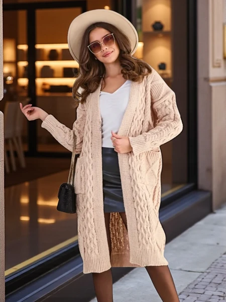 RoyalFashion Pletený dámsky pončo sveter