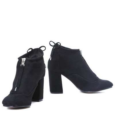 Czarne botki na słupku Gloria - Obuwie