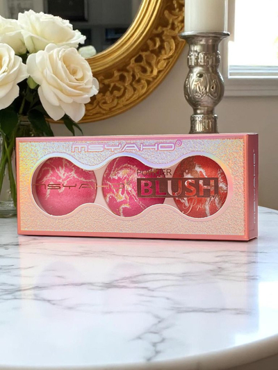 Paleta 3 odtieňov rozjasňujúcej lícenky na líca farba