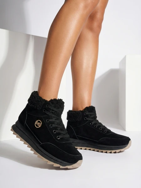 Royalfashion Dámska zateplená športová obuv v čiernej farbe Cerrto