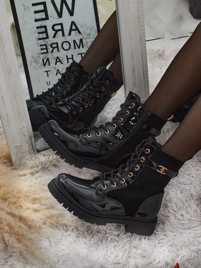 Gležnjarji z vezalkami iz mat in lakiranega eko usnja Alvinea