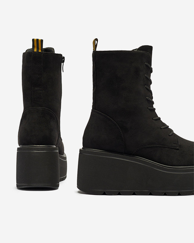 OUTLET Čierne čižmy na platforme Jeanne - Obuv