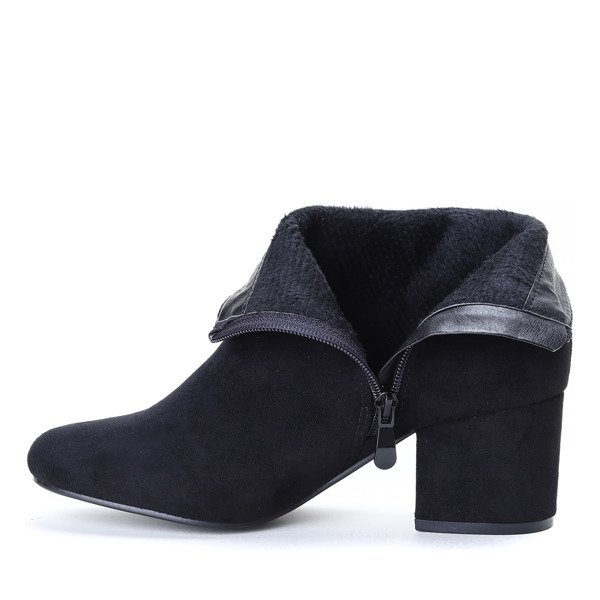 Czarne botki na wyższym słupku Lyanna- Obuwie