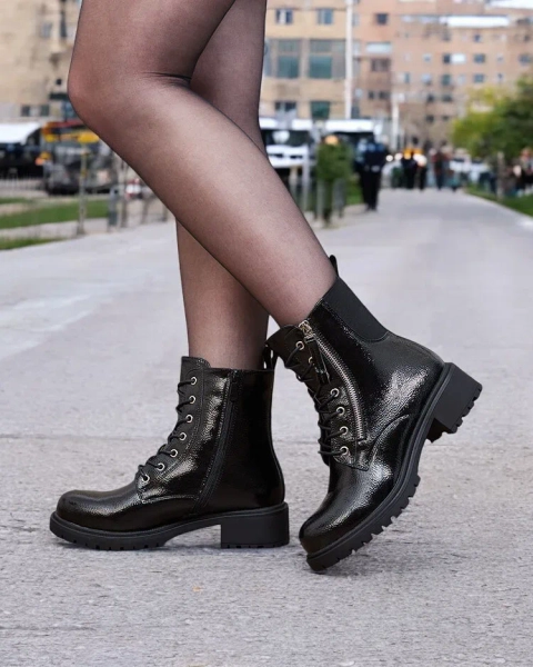 Royalfashion Čierne dámske bagger čižmy z lakovanej ekokože Gaddaxa