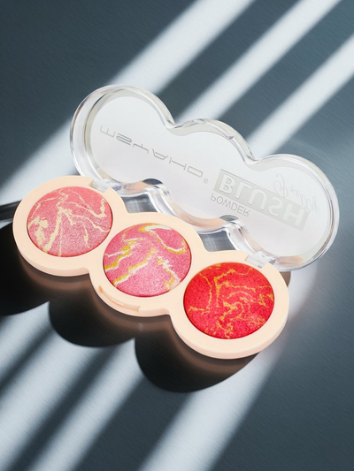 Paleta 3 odtieňov rozjasňujúceho lícenky na líca farba