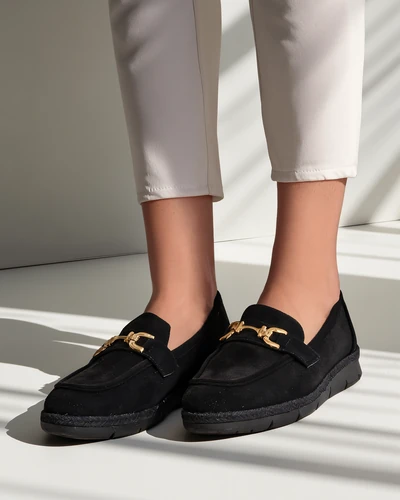 Royalfashion Dámske nazúvacie topánky s dekoratívnou špicou