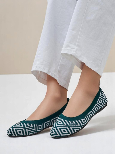Royalfashion Fabric dámske balerínky z látky s geometrickou potlačou Metrické