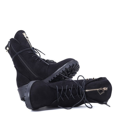 Czarne workery z ćwiekami Mai- Obuwie