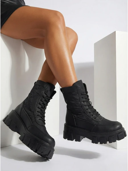 Eko usnjeni ženski gležnarji s vezalkami Solvi