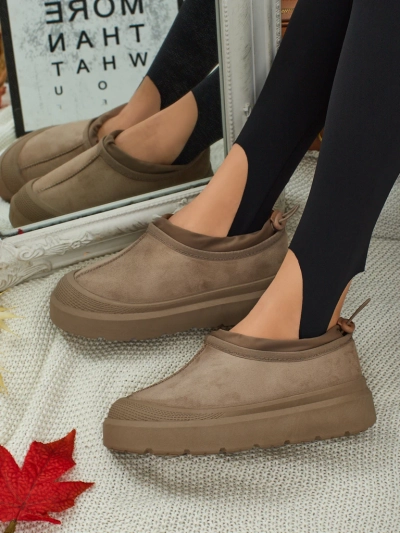 Kratki ženski škornji a'la za sneg Velisee