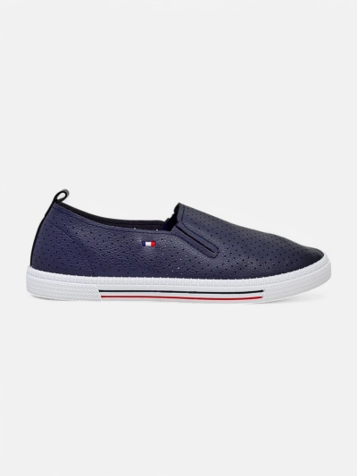 Royalfashion Dámske perforované slip-on topánky Vielles