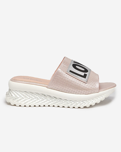 Ružové lesklé dámske papuče s nápisom Sosha- Footwear