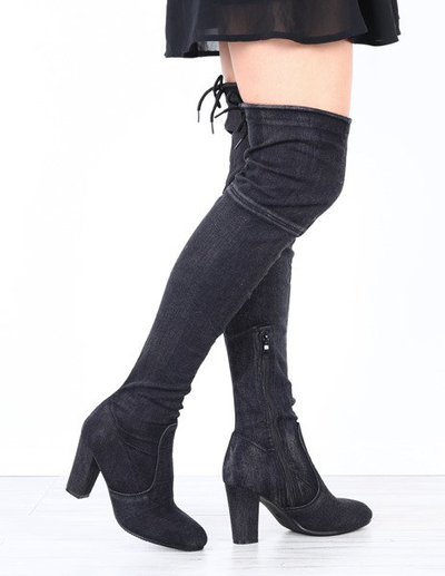 Czarne, jeansowe kozaki na słupku Irene- Obuwie