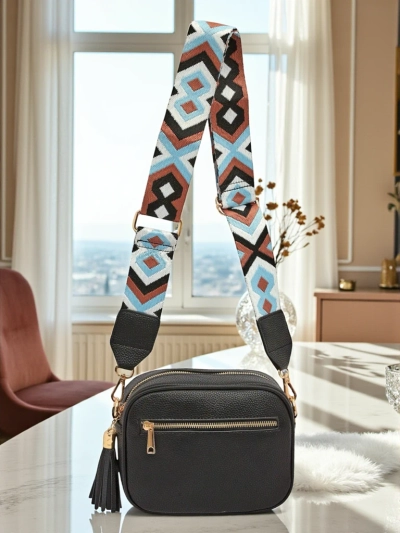 Royalfashion Mala ženska torbica iz eko usnja s pisanim pasom Kovi Lace