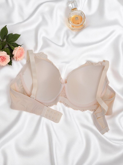Royalfashion Dámska podprsenka s čipkou Delicate Grace