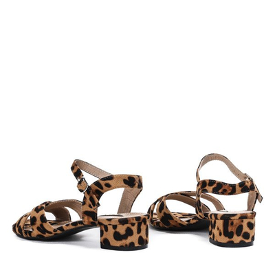 Hnedé sandále na nízkom podpätku Sana - Obuv