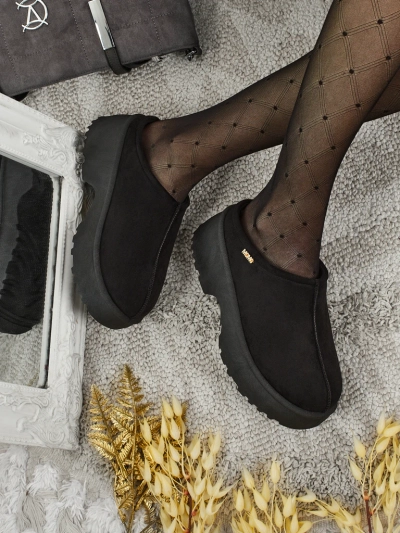 Kratki ženski škornji a'la za sneg s krznom Noelina