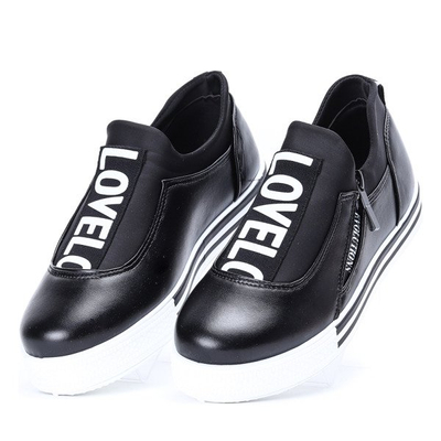 Czarne slip on Loly - Obuwie