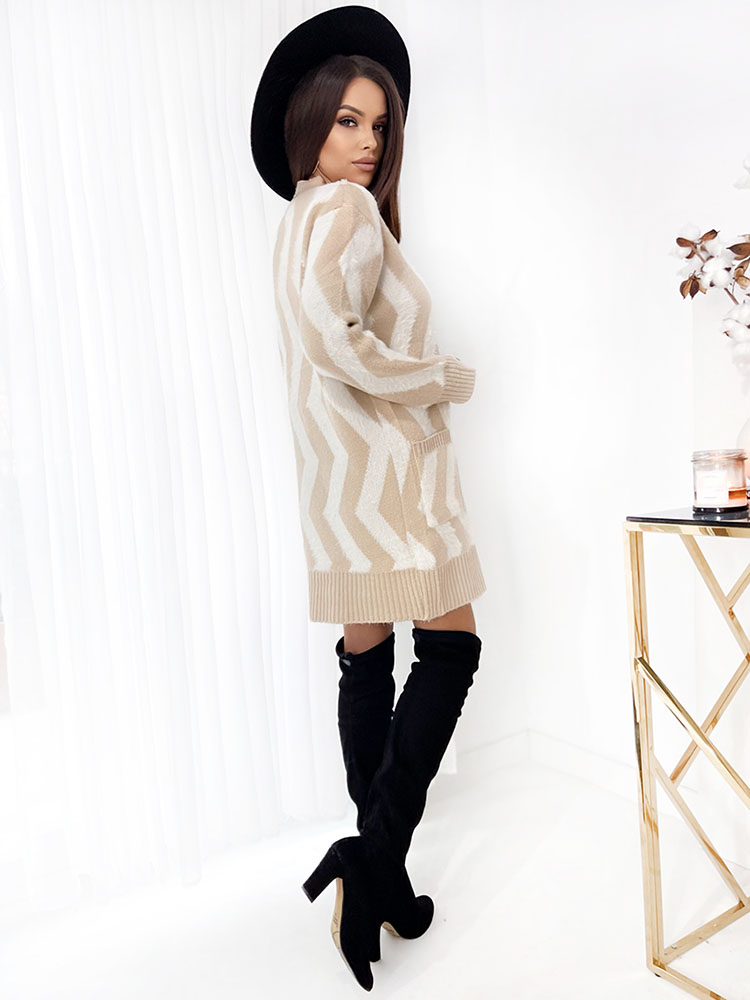 Royalfashion Koalt dlhý kockovaný sveter na gombíky