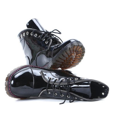 Czarne workery lakierowane Leah - Obuwie