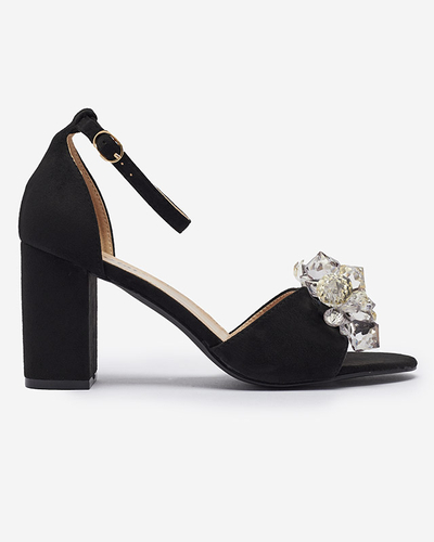 Dámske sandále na podpätku s ozdobnými kryštálmi v čiernej farbe Berlogo- Obuv