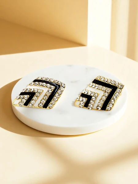 Royalfashion Dámske klipové náušnice s kubickým zirkónom