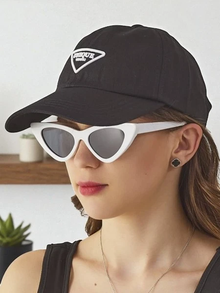 Royalfashion Čiapka s nášivkou Flash Cap