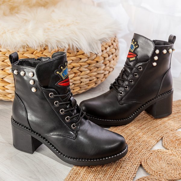 Černé boty na horním sloupku s náplastmi Nevadinas - Obuv 1