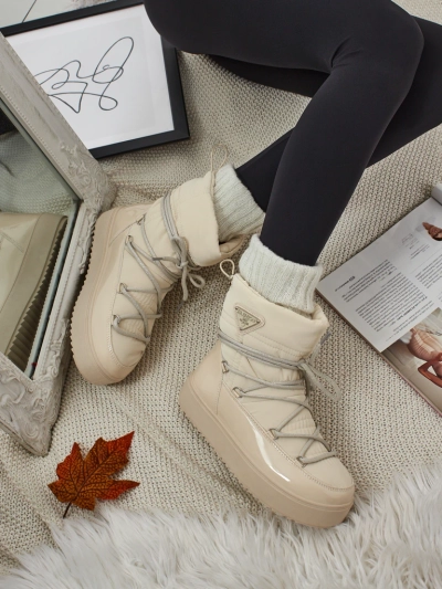 Ženski škornji a'la sneg z ovčjo kožo Lysmora