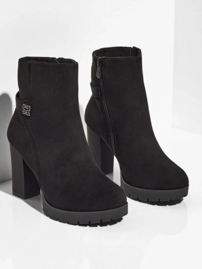 Ženski gležnarji iz eko semiša s peto Zavrina