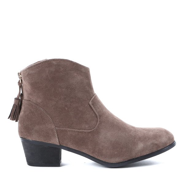 Brązowe botki z ozdobą- Obuwie