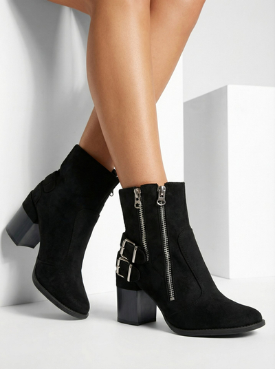 Royalfashion Dámske čierne čižmy so zdobením Feirrgo