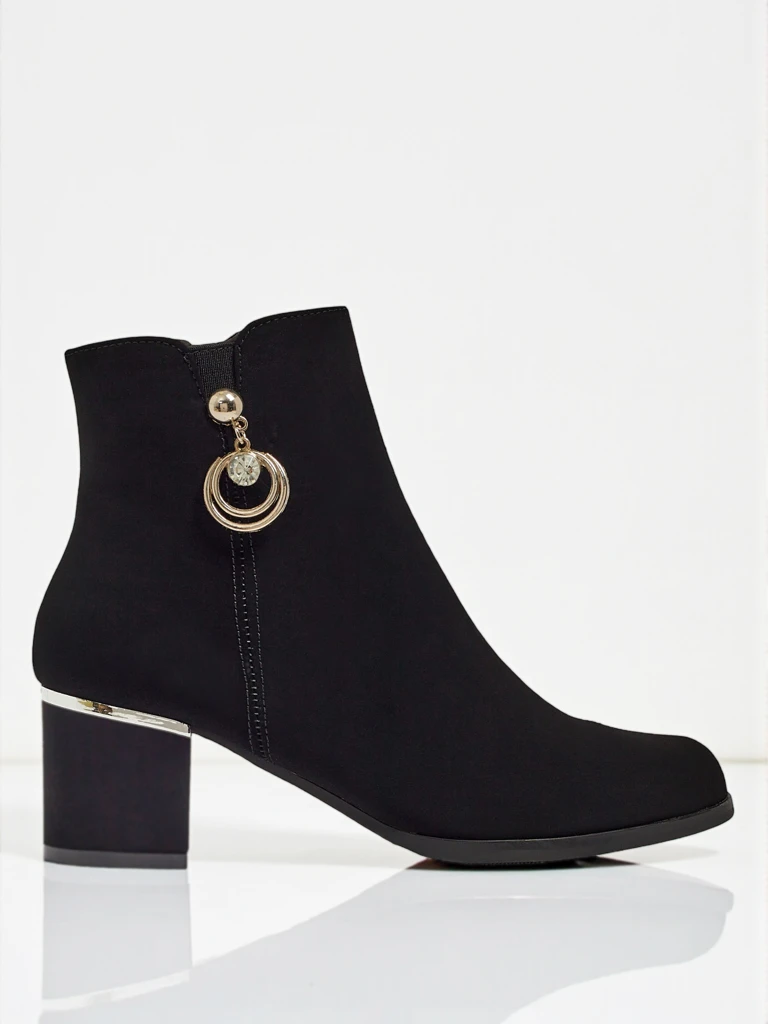 Ženski gležnarji iz eko usnja s peto Norevaya