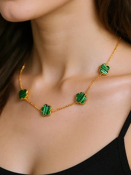 Ogrlica Aurelia Clavis z biserno matico v zlatem okvirju