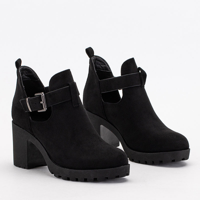 OUTLET Čierne čižmy na podpätku z eko-semišu od značky Ollis- Footwear