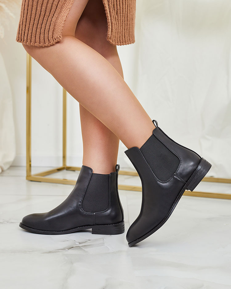 Royalfashion Čierne dámske čižmy a'la sztyblety s ozdobami Ederte