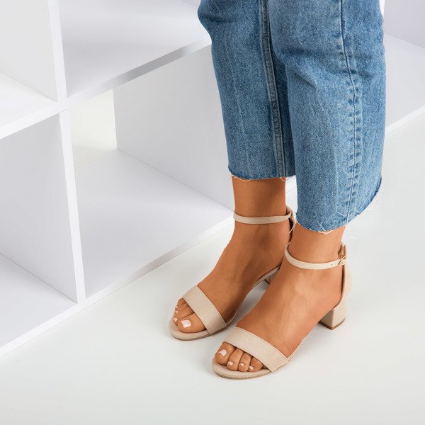Béžové dámske sandále na nízkom stĺpiku First Love - Obuv