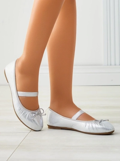 Royalfashion Lesklé dámske baletky s mašľou a elastikom Safte