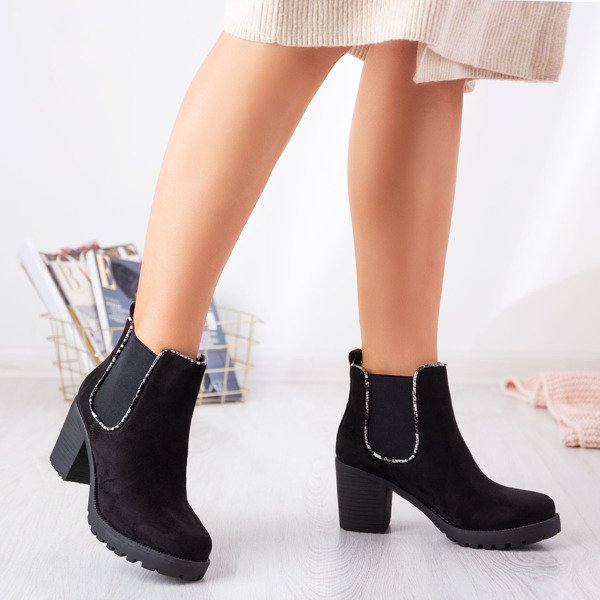 Čierne čižmy na vyššom stĺpiku Travolte - Obuv