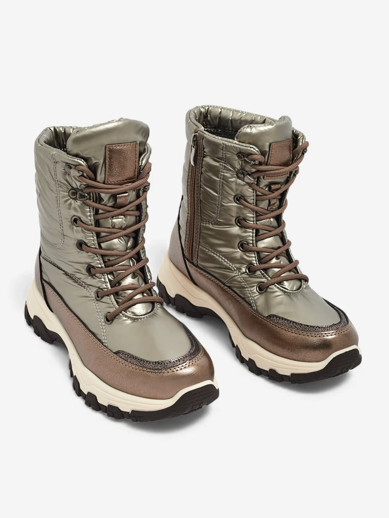 Ženski škornji a'la Liveas