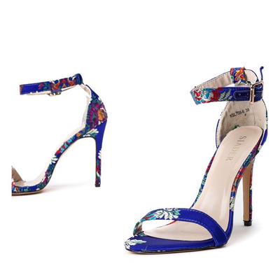 Niebieskie szpilki z motywem kwiatowym Gabriela - Obuwie