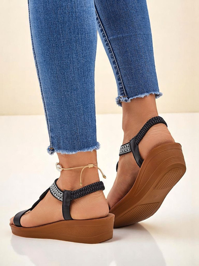 Sandali s Polno Peto Perseida Royalfashion črni iz eko-usnja s kristali 4,5cm