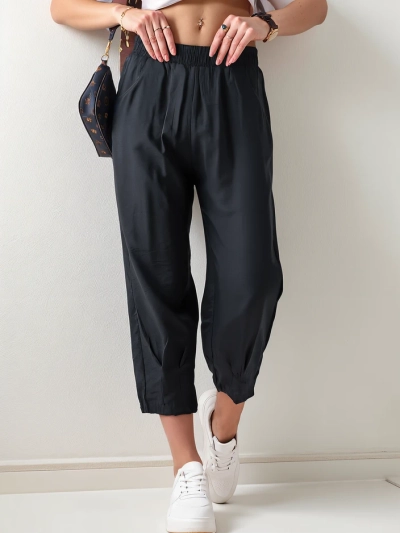 Royalfashion Jednoduché dámske látkové nohavice 7/8