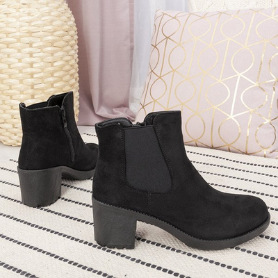 Čierne čižmy na vyššom stĺpiku Saviene - Obuv