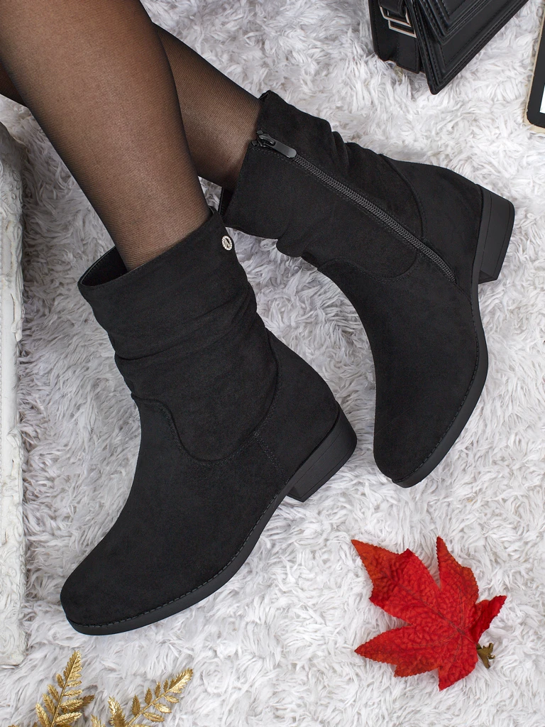 Visoki ženski gležnarji iz eko semiša Norvia