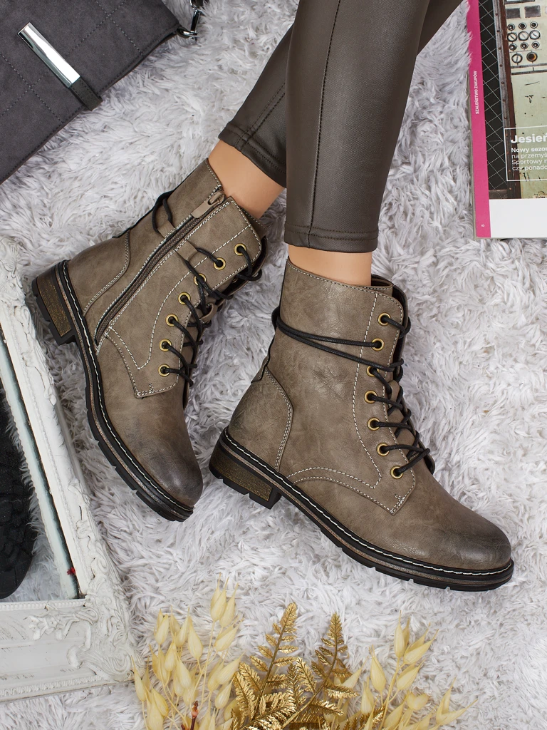 Eko usnjeni ženski gležnarji z vezalkami Ravonna